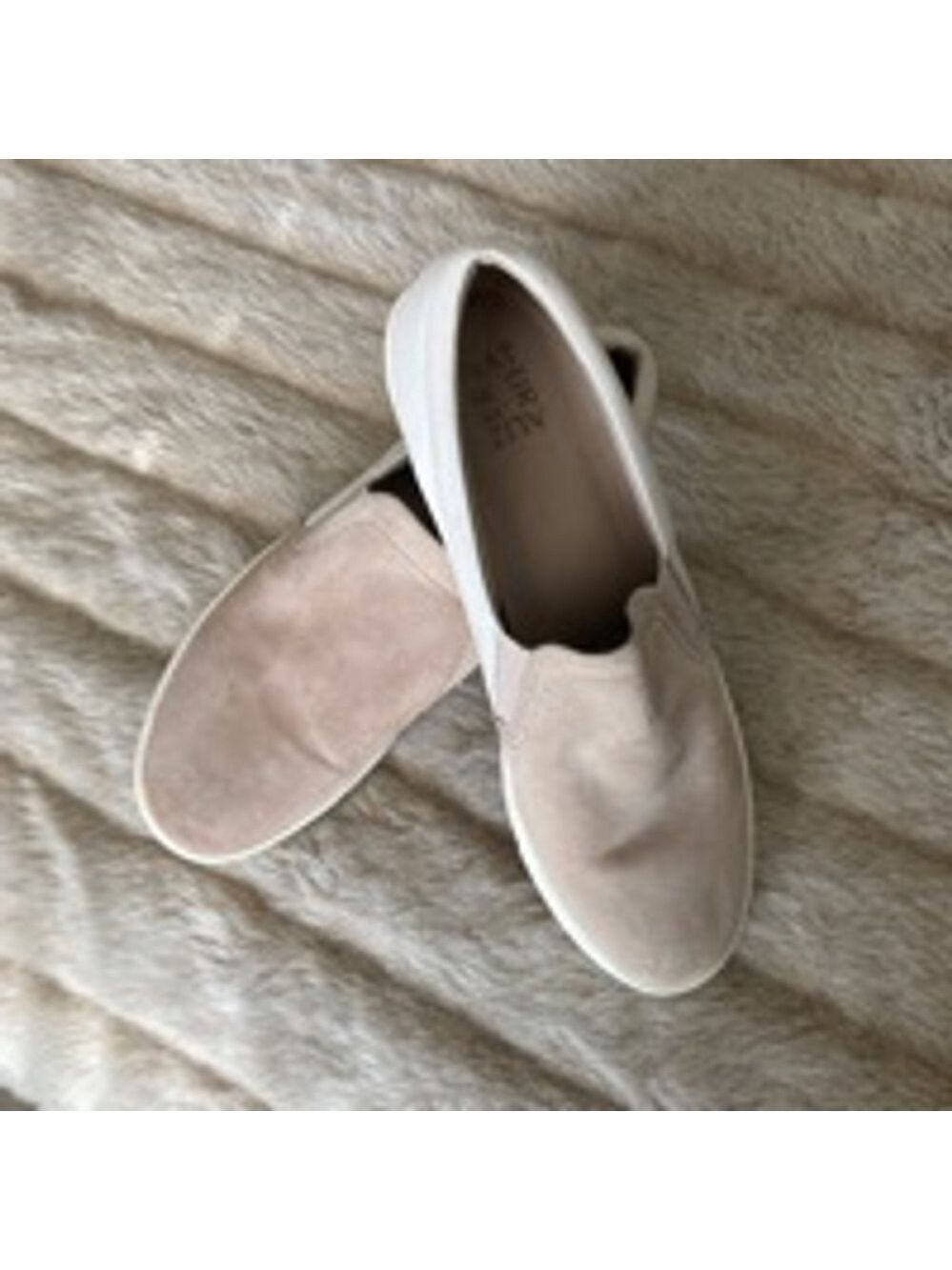 Women's Naturalizer Beige Slip-On Sneakers Size 10M